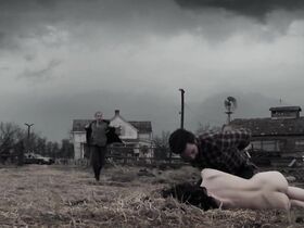 Бриджет Риган голая – Дьявольские врата (2017)