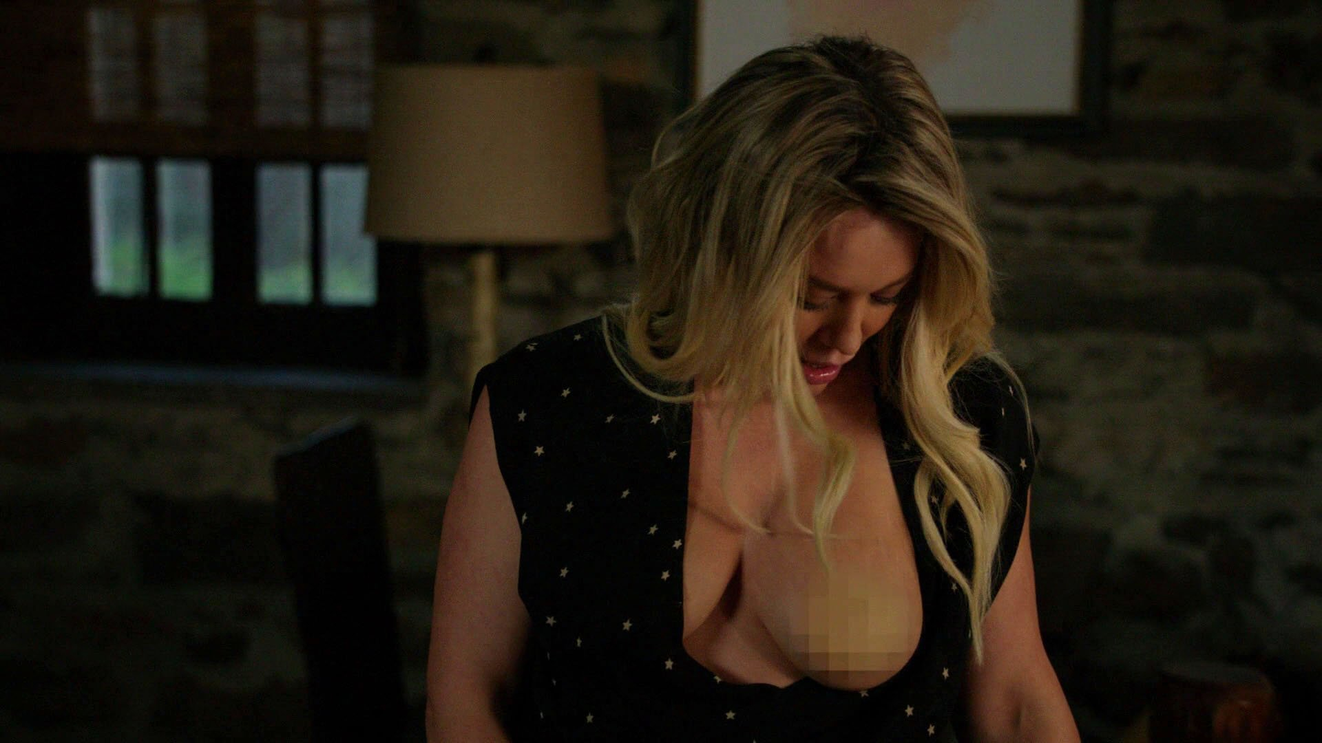 Hilary duff tits out