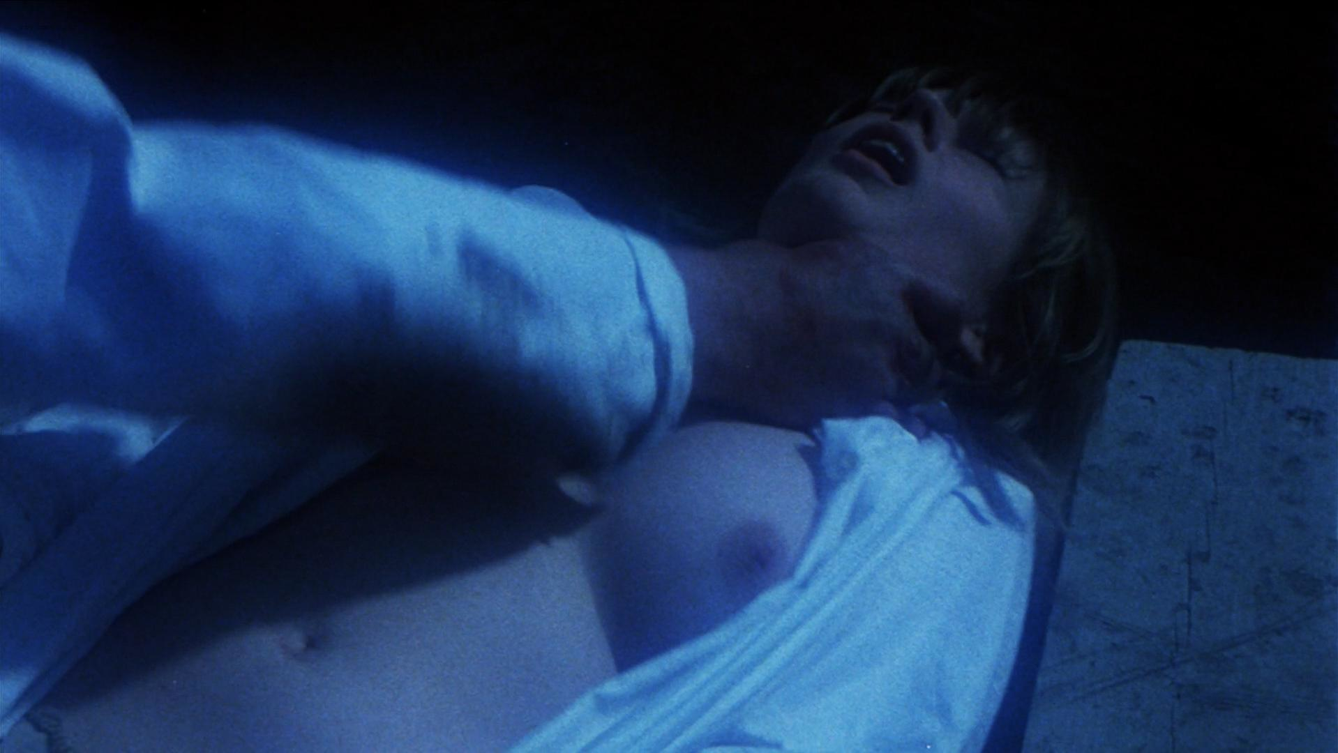 Джейн Хейден голая, Лиза Вандерпамп голая - Лунные убийцы (1978) #2.