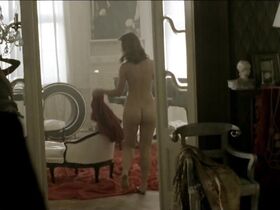 Юлиана Йоханидешова голая – Три сезона в аду (2009)