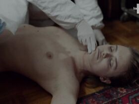 Морин Мерсье голая, Анжелика Веркрей голая – Отряд 42 s01E01 (2017) #4