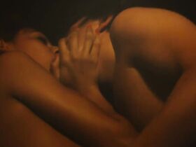 Чен Шилони секси – The Honey Killer (2011) #3