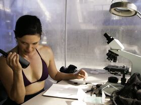 Келси Сипсер секси – Морские котики s01E03 (2017) #2