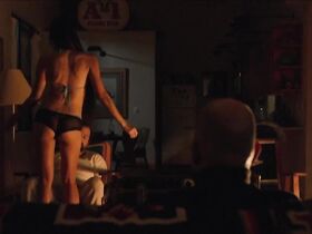 Марико Манро голая – Ещё одно зло (2016) #1