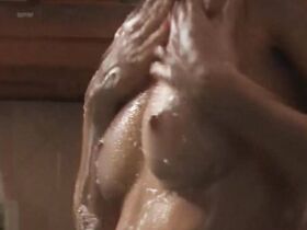 Каталина Бонакие голая – Дневники «Красной туфельки» s02E06 (1993) #1