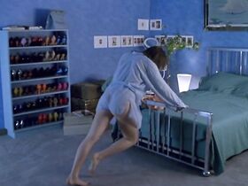 Тоня Кинцингер голая – Танцевальная машина (1990) #17