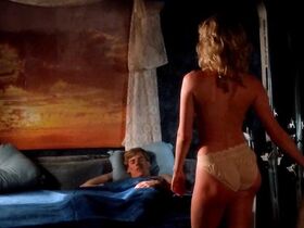 Трэйси Смит голая – Здорово! (1984) #4