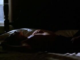 Валерия Голино голая – Неожиданный ад (1996) #4