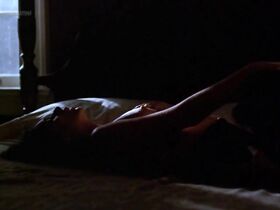 Валерия Голино голая – Неожиданный ад (1996) #5