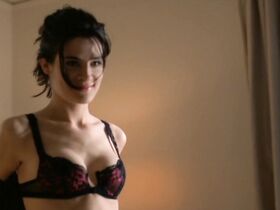 Валери Геффнер голая – Анджела (2002) #4