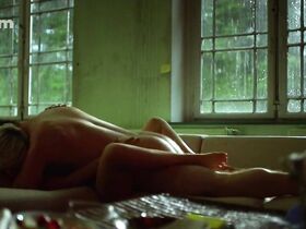 Верле Батенс голая – Код 37 s03E04 (2012) #5