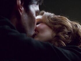 Вера Фармига секси – Криминальная фишка от Генри (2010) #1