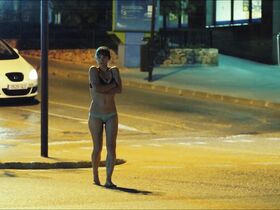 Вики Крипс голая – Форментера (2012) #7