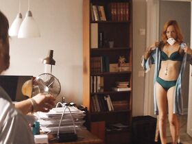 Веслемёй Мёркрид голая – Chasing Berlusconi (2014) #1