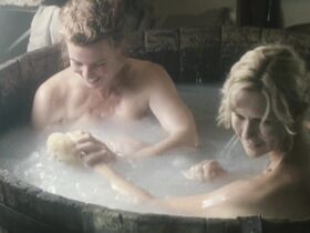 Вероника Феррес голая, Маргарита Бройх секси – Ночные спасители (2009)