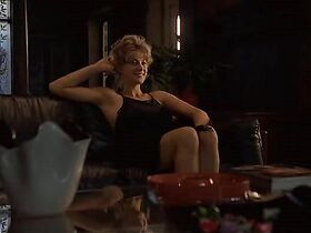 Моника Гуэрриторе голая, Гилла Новак голая – Фотографируя Патрицию (1984) #12