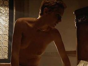 Моника Гуэрриторе голая, Гилла Новак голая – Фотографируя Патрицию (1984) #20