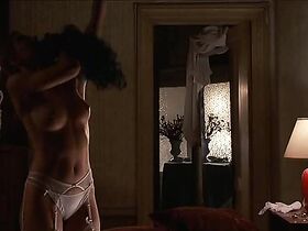 Моника Гуэрриторе голая, Гилла Новак голая – Фотографируя Патрицию (1984) #6