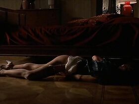 Моника Гуэрриторе голая, Гилла Новак голая – Фотографируя Патрицию (1984) #8