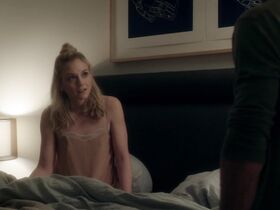 Эмили Кинни секси, Кира Седжвик секси – Десять дней в долине s01e02 (2017) #3