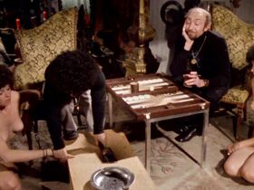 Виджу Крем голая, Арлана Блу голая, Дженнифер Сток голая – Кровососущие уроды (1976) #16