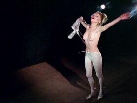 Виджу Крем голая, Арлана Блу голая, Дженнифер Сток голая – Кровососущие уроды (1976) #18