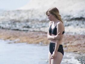 Виктория Кармен Сонн голая, Эмма Сехестед Хёг секси, Шарлотта Мюнх секси – Sombra (2016) #11