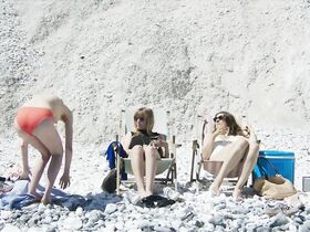 Виктория Кармен Сонн голая, Эмма Сехестед Хёг секси, Шарлотта Мюнх секси – Sombra (2016) #8