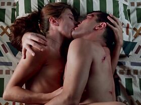 Виктория Абриль голая – Свяжи меня (1990) #7