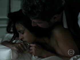 Янна Лавин голая – Опасные связи s01E03 (2016) #3