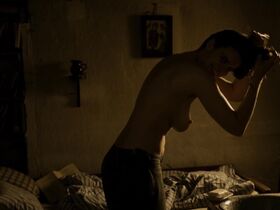 Зузана Фиалова голая – Я обслуживал английского короля (2006)