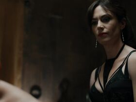 Мэгги Сифф секси – Миллиарды s03E01 (2018) #7