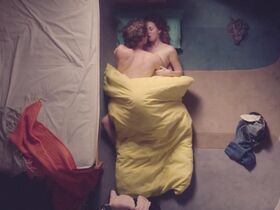 Фрейя Мавор секси – Современная жизнь – отстой (2017) #7