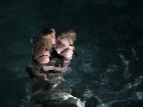 Анна София Берглунд голая – Живущие среди нас (2018) #7