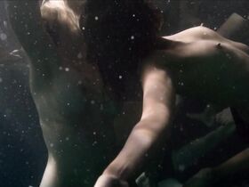 Александра Фриман голая , Элис Модоло голая, Изабель Серволь голая – Narcose (2013) #2