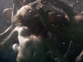 Александра Фриман голая , Элис Модоло голая, Изабель Серволь голая – Narcose (2013) #3