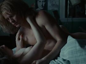 Хаппи Янкелль голая – Тед: Покажи мне любовь (2017) #3