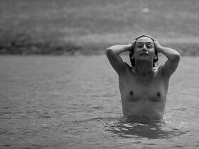 Анн Броше голая – Пыль (2001) #2