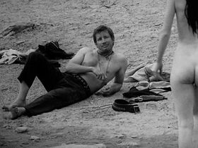 Анн Броше голая – Пыль (2001) #5