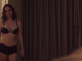 Мадлен Вайнштейн голая – Алекс Стрейнджлав (2018) #1