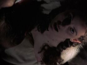 Николина Куяка голая – Пыль (2001) #4