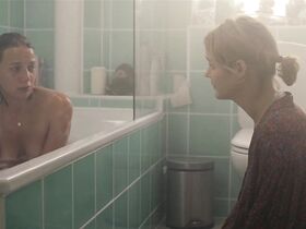 Ютта-Мерле Бёрнсен голая, Луизе Хейер секси – Pretty Far from Okay (2017) #10