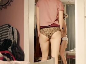 Ютта-Мерле Бёрнсен голая, Луизе Хейер секси – Pretty Far from Okay (2017) #3