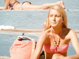 Силье Хагрим Дал секси – Безрассудная жизнь (2013) #1