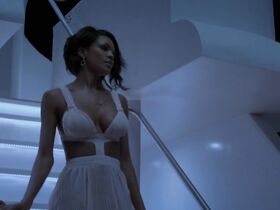 Кристл Стюарт секси – Раздражительность (2018)