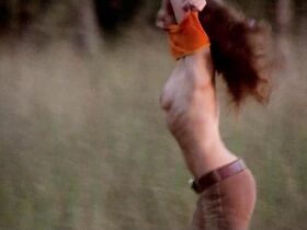 Джилл Сентер голая, Джини Иствуд голая – Автостоп (1975) #4