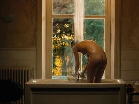 Криста Тере голая – Любовь и прочий зоопарк (2018) #8