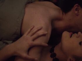 Софи Фолкенберри секси – Алекс Стрейнджлав (2018)