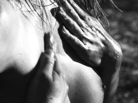 Реа Лест голая – Ноябрь (2017)