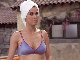 Стефани Пауэрс голая – Крещендо (1970) #7